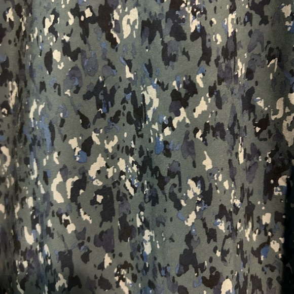 Athleta light weight blue patterned bomber jacket - Picture 4 of 5